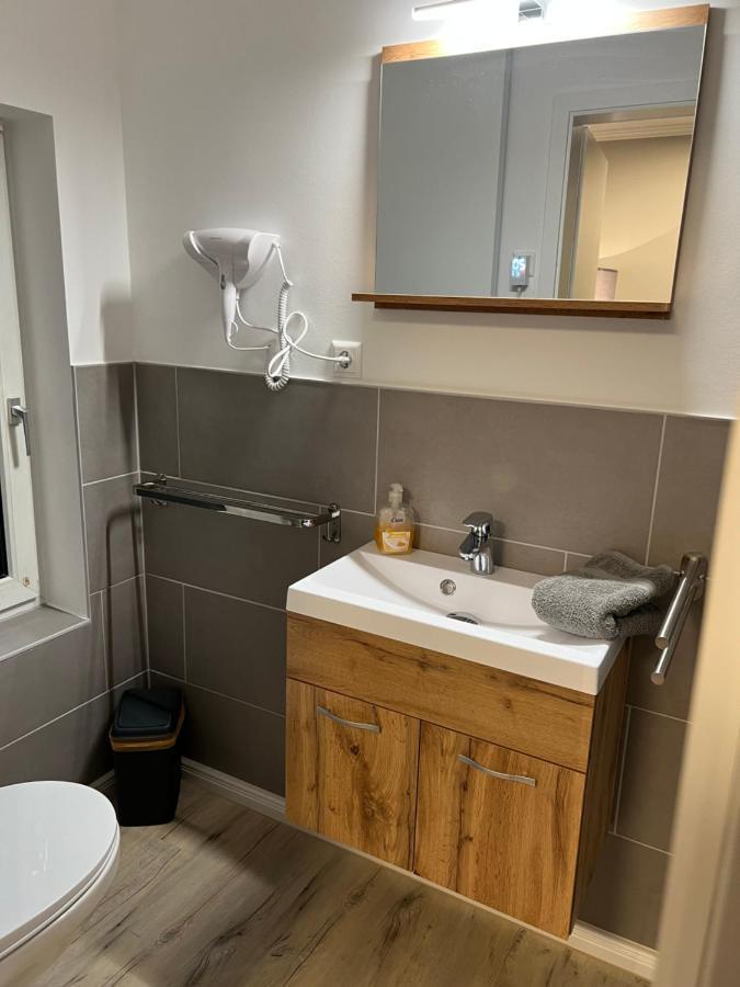 Pension Am Schrotturm Bed & Breakfast Tangermünde المظهر الخارجي الصورة